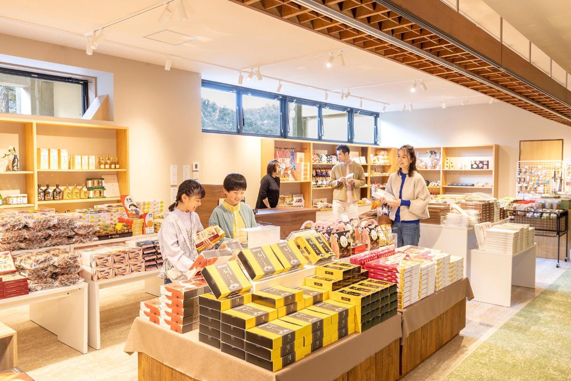 Ooedo Onsen Monogatari Premium Yamanaka Grand Hotel Кага Экстерьер фото
